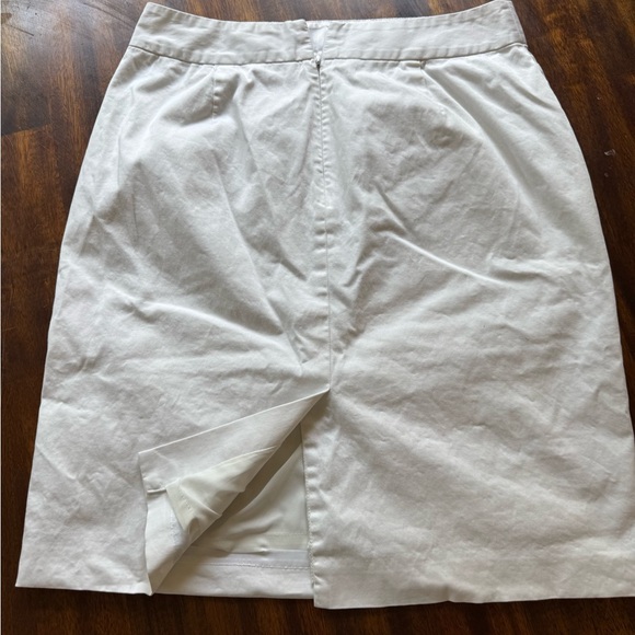 Banana Republic White Knee-Length Pencil Skirt for Work size 8 - Picture 3 of 6